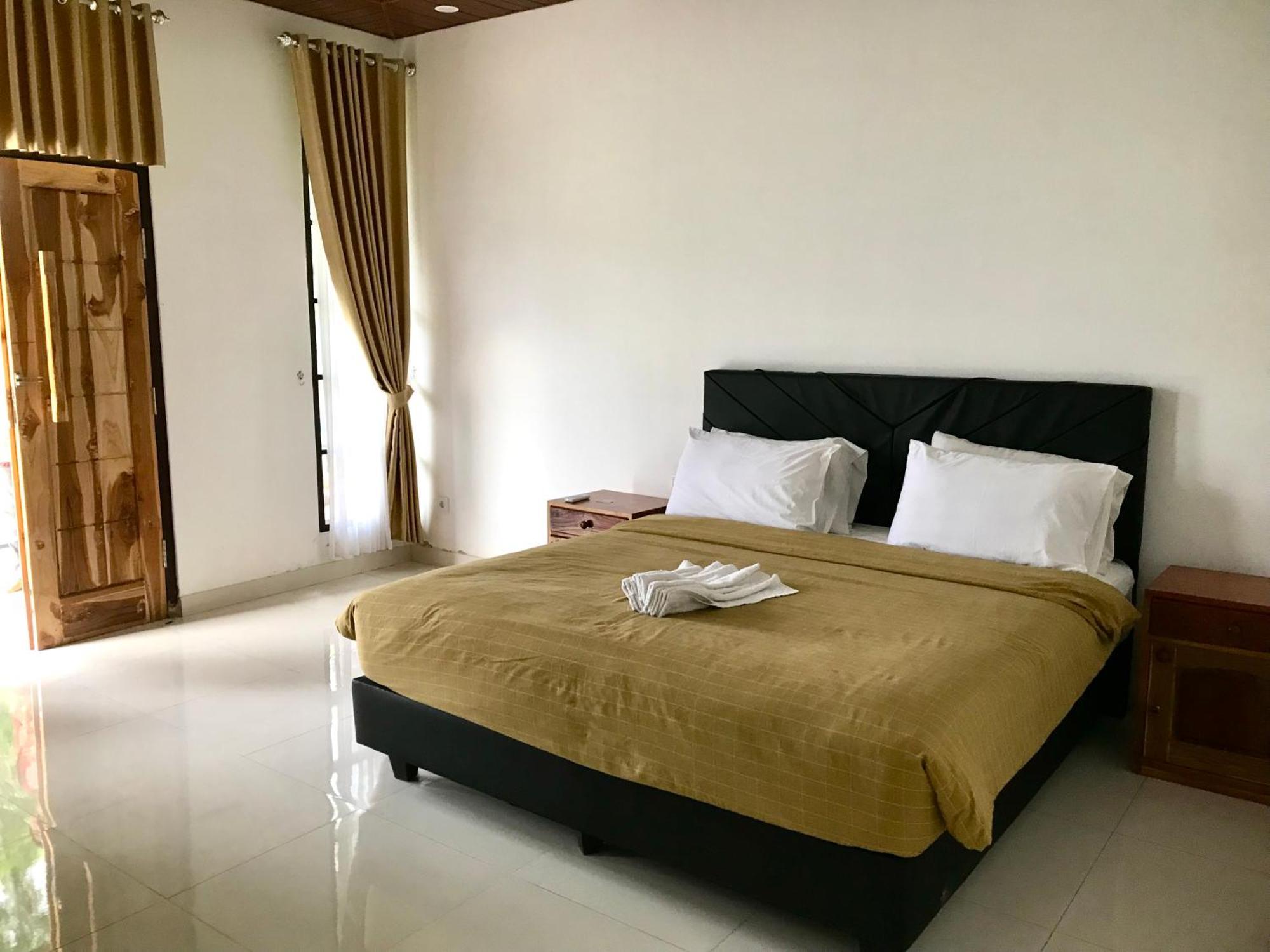 Pohon Purba Resort & Restaurant Labuhan Pandan Exterior foto